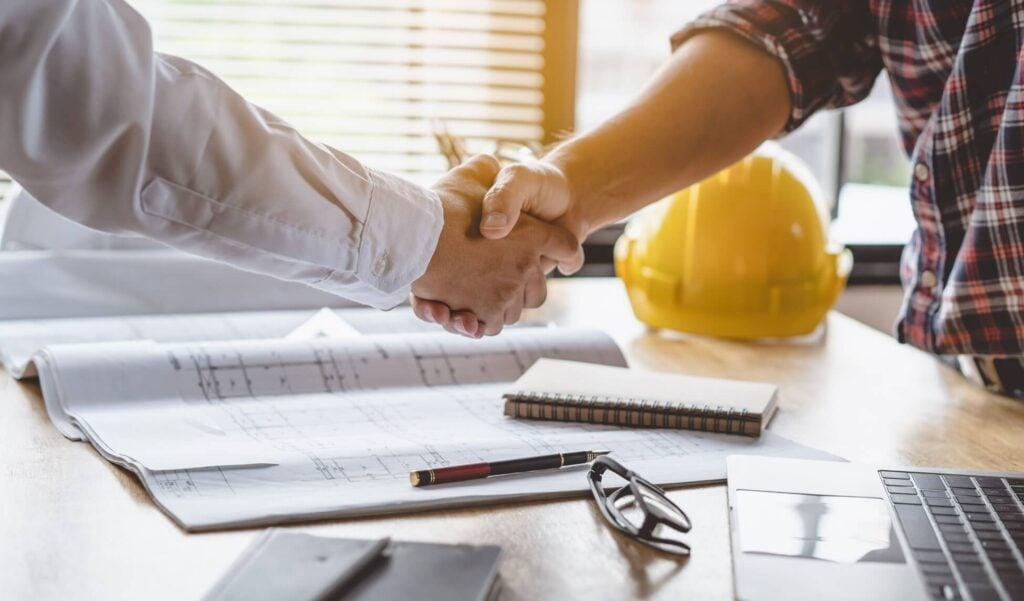 Công ty xây dựng quản lý hợp đồng và nhân sự công trường hiệu quả nhờ Bizcom Contracts và Bizcom Staff