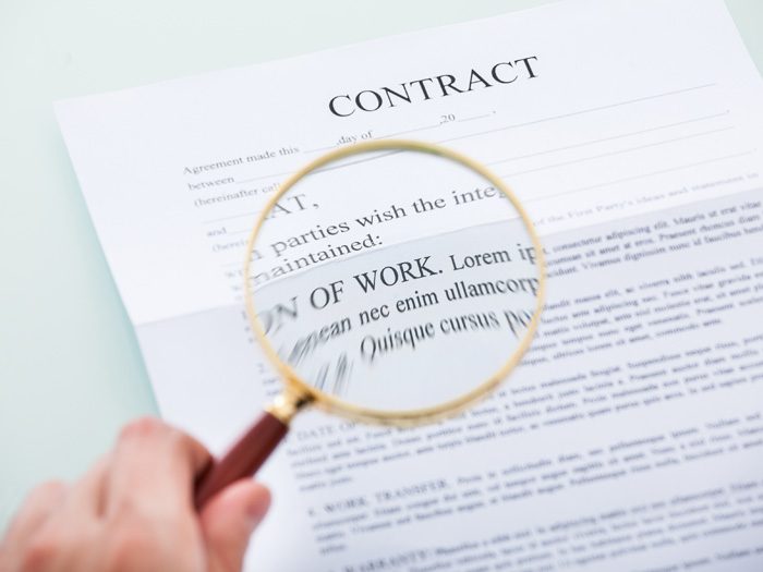 Hợp đồng giấy nhiều rủi ro đã đến lúc chuyển sang Bizcom Contracts.