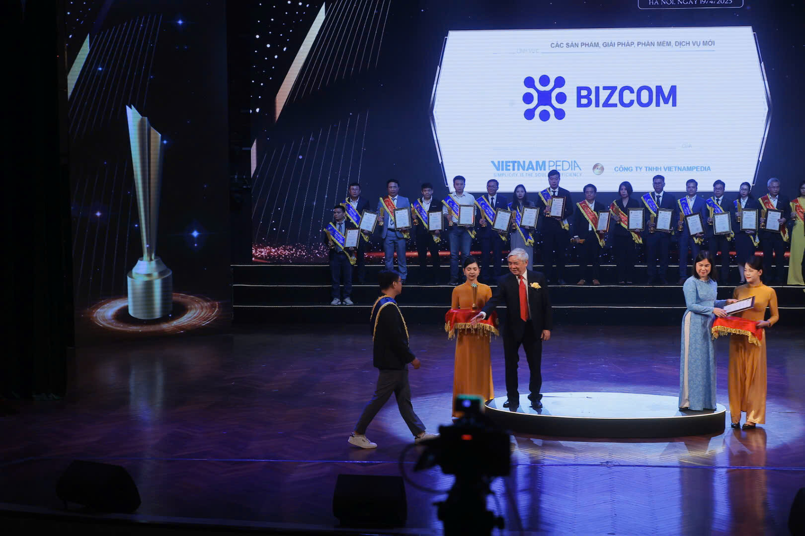 Bizcom chuyển đổi số